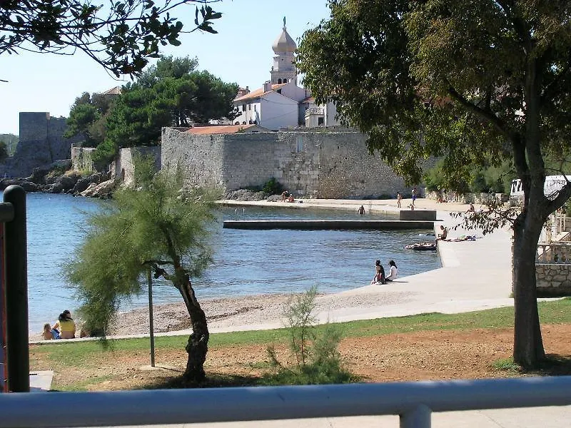 Apartment Julija Veglia